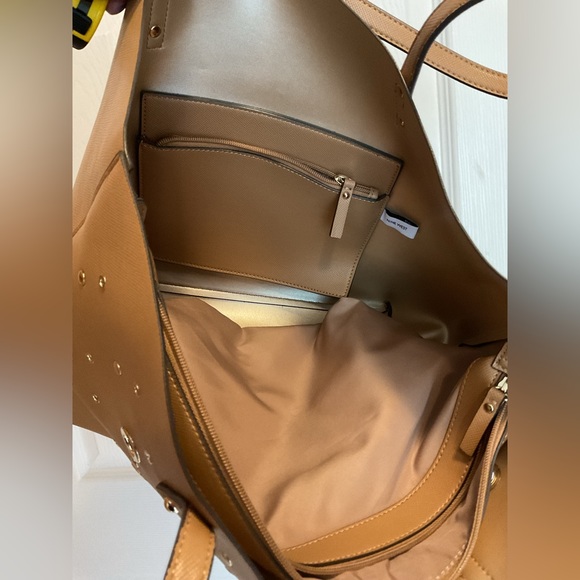 Nine West Large Tan Tote Bag NWOT Removable inner bag included - Picture 6 of 11